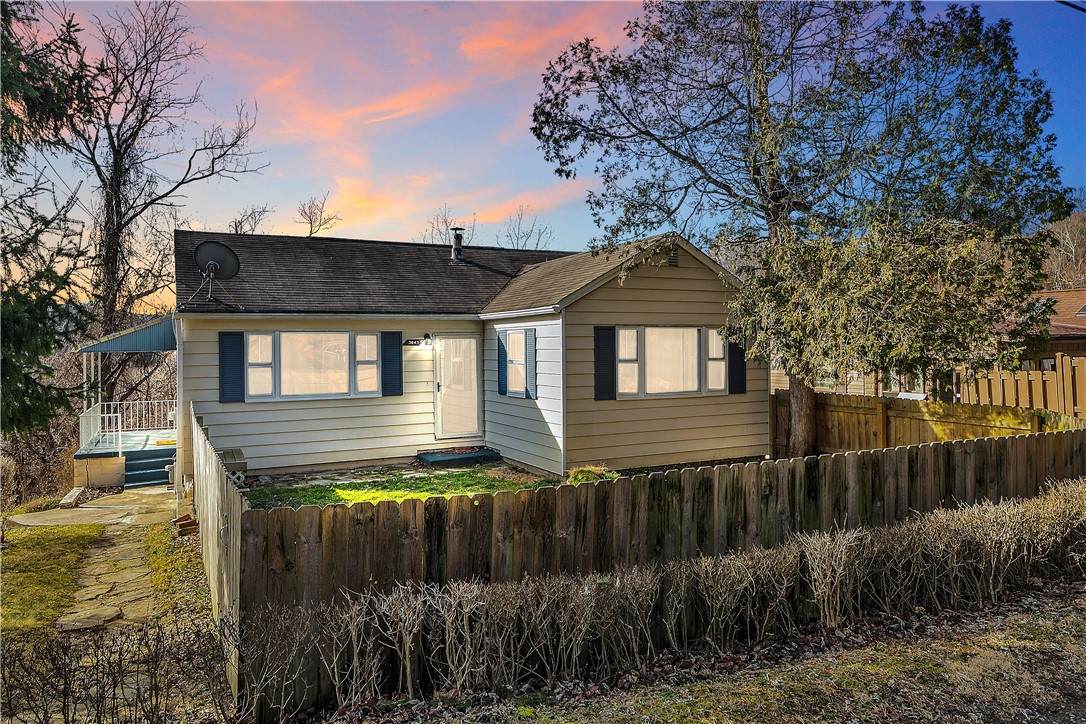 3043 Thorn Dr - Photo 1