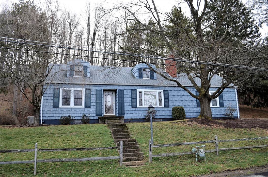 250 Rhoda Ave - Photo 1