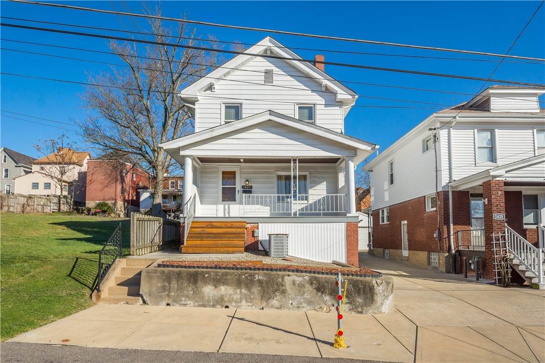 1423 Belasco Ave - Photo 1