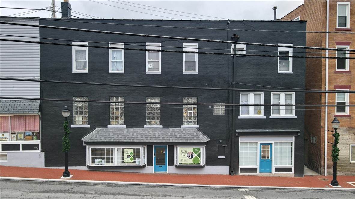 1005 Castle Shannon Blvd - Photo 1