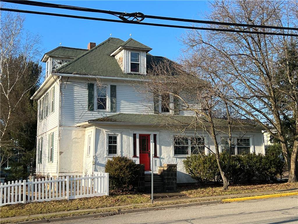278 Maple St - Photo 1