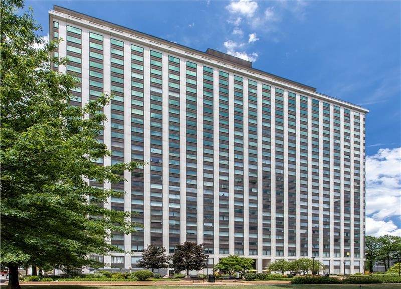 320 Fort Duquesne Blvd - Photo 1