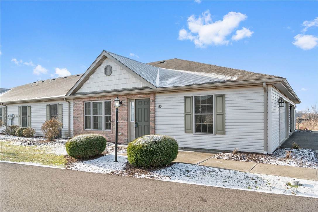 135 Arlington Drive - Photo 1