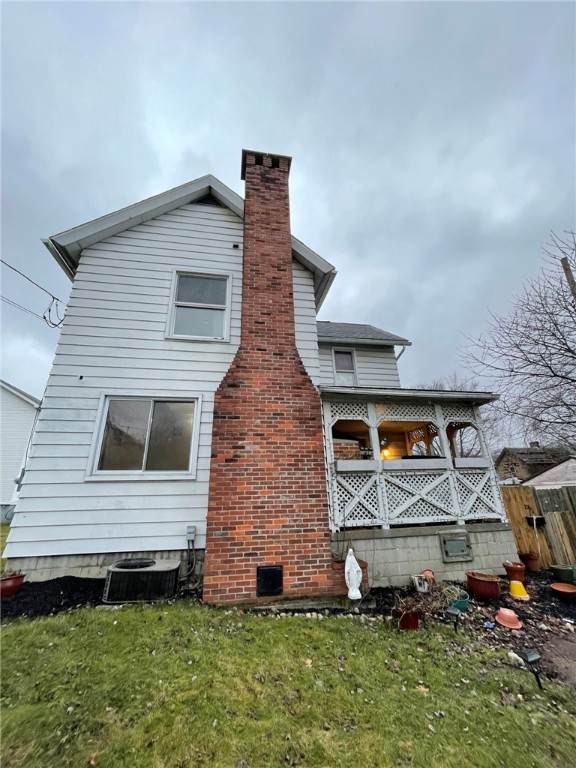 106 Penn St - Photo 1