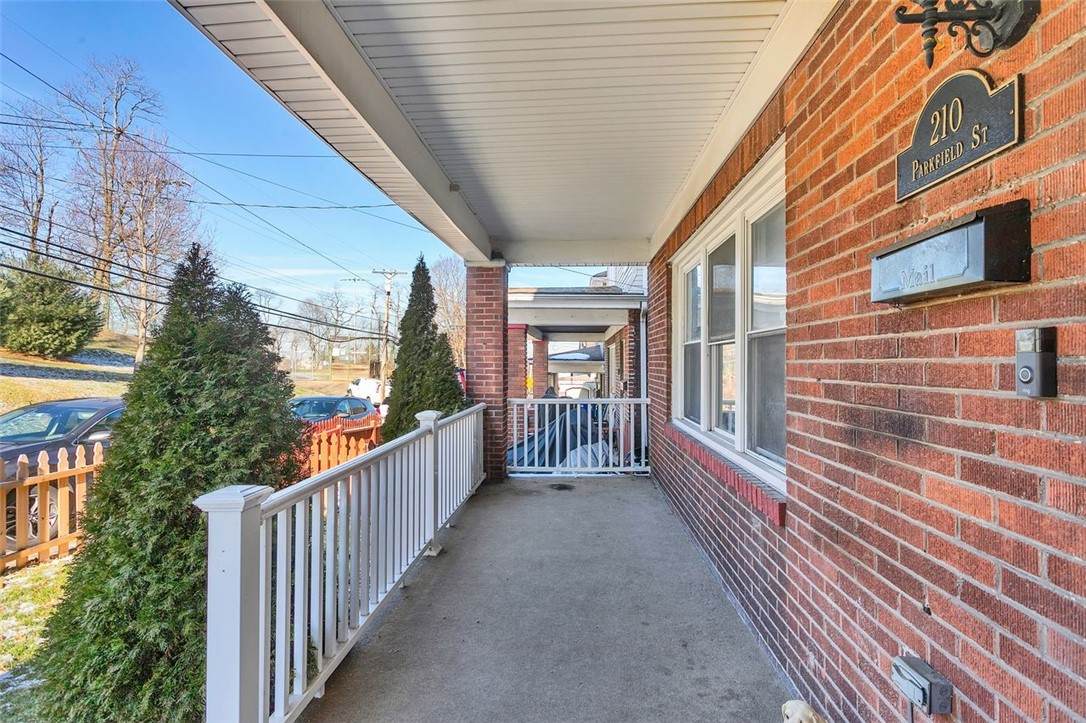 210 Parkfield St - Photo 1