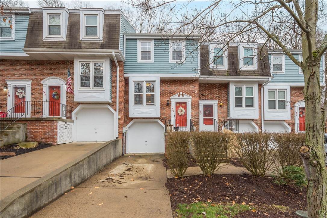 133 Spruce Ct - Photo 1