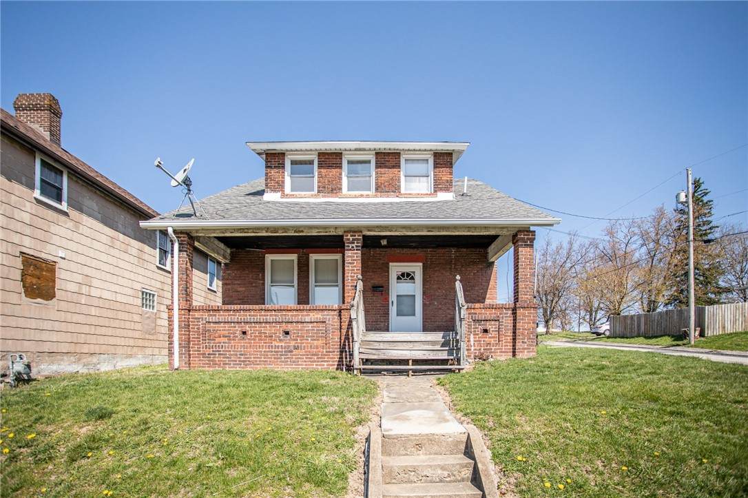 337 Evans St - Photo 1