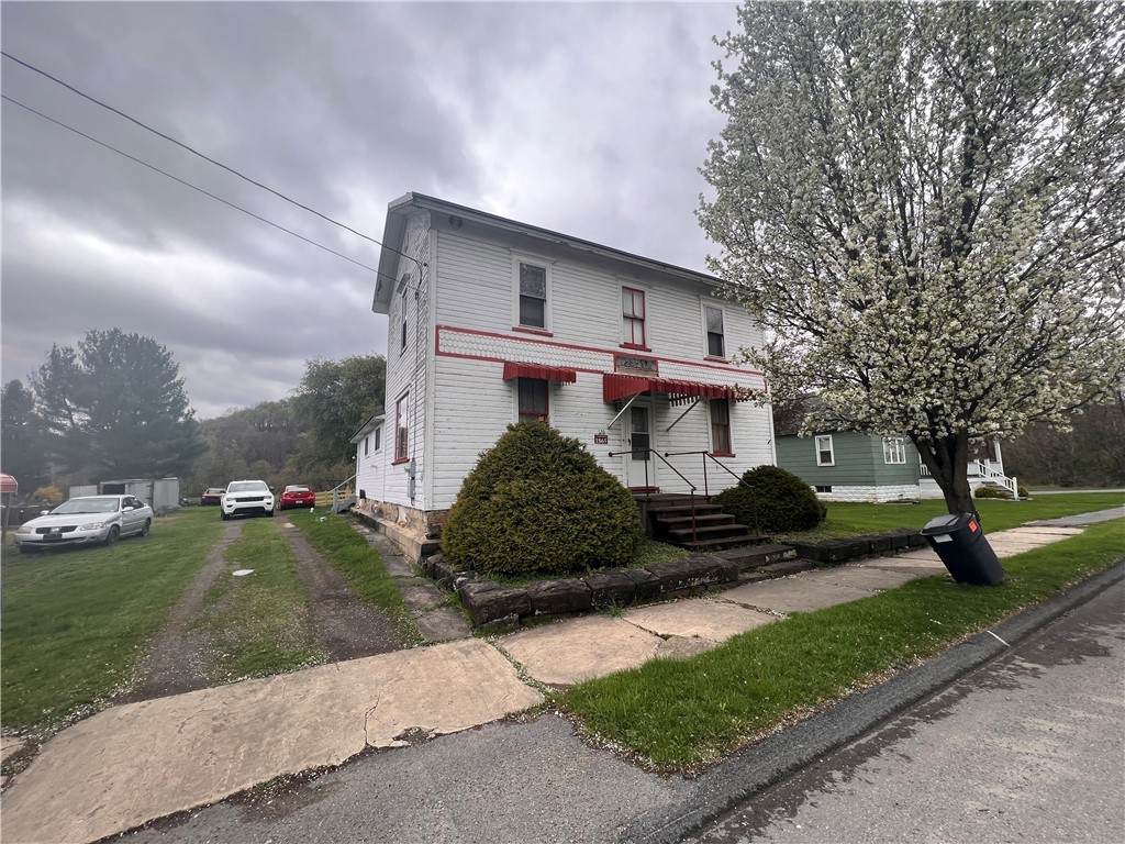 120 Main St - Photo 1