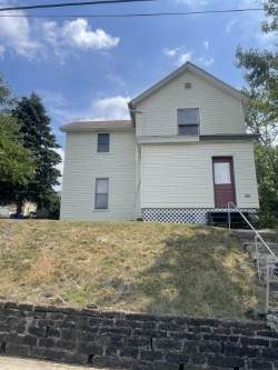 629 Forrest St - Photo 1