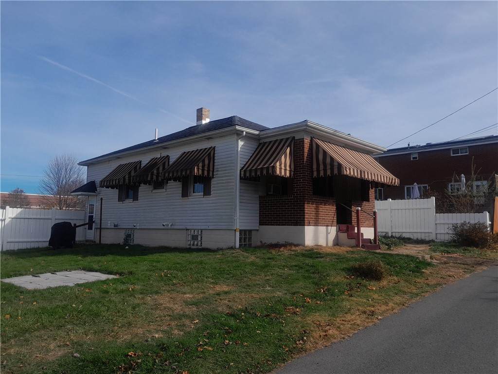 658 Orchard Avenue Rear - Photo 1