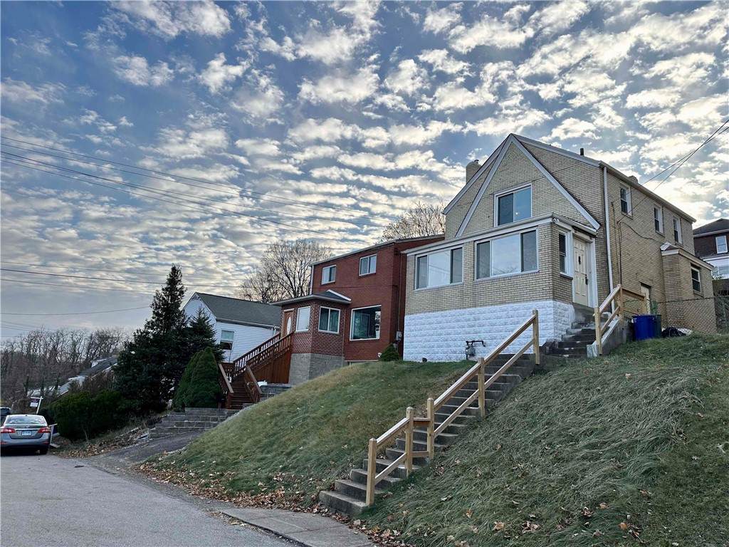 820 Monteiro St - Photo 1