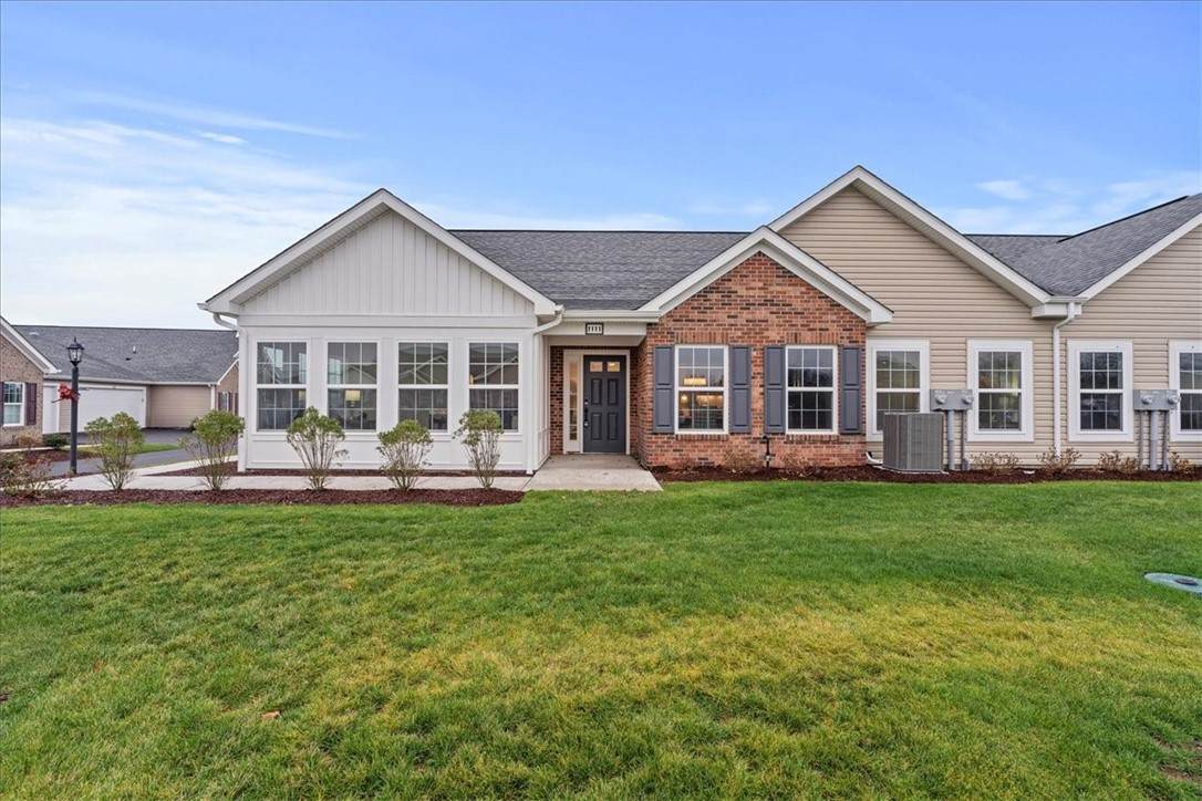 1111 Forest Oaks Drive - Photo 1