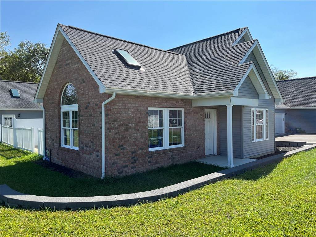 112 White Fox Court - Photo 1