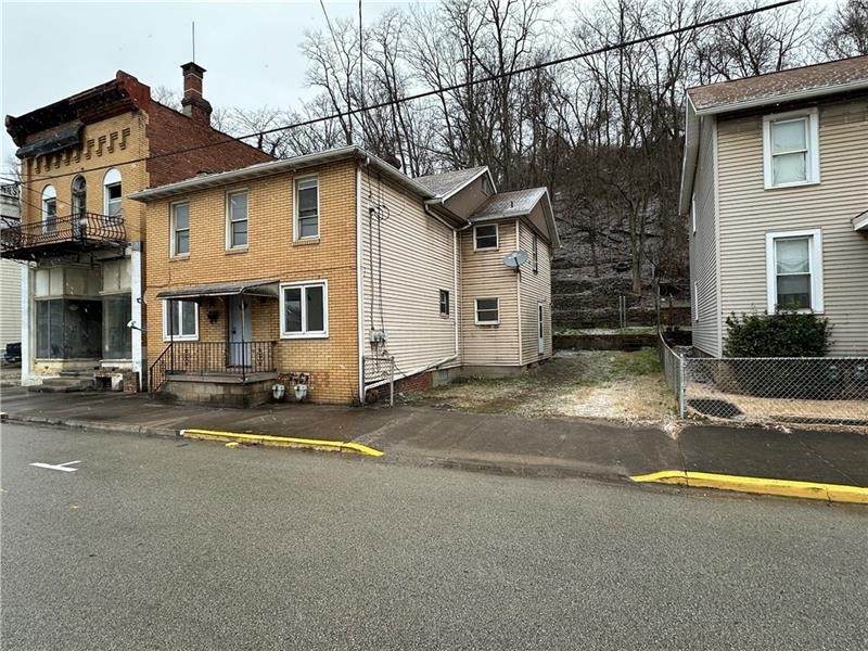403 Main Street - Photo 1