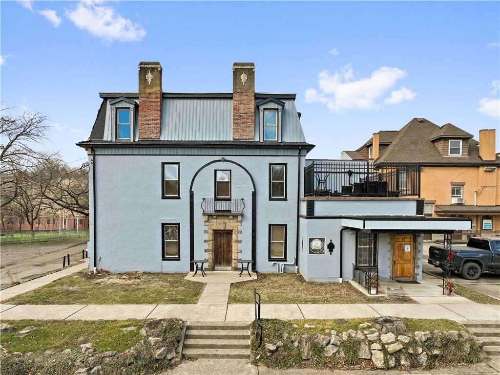 85 1st Street - Photo 1