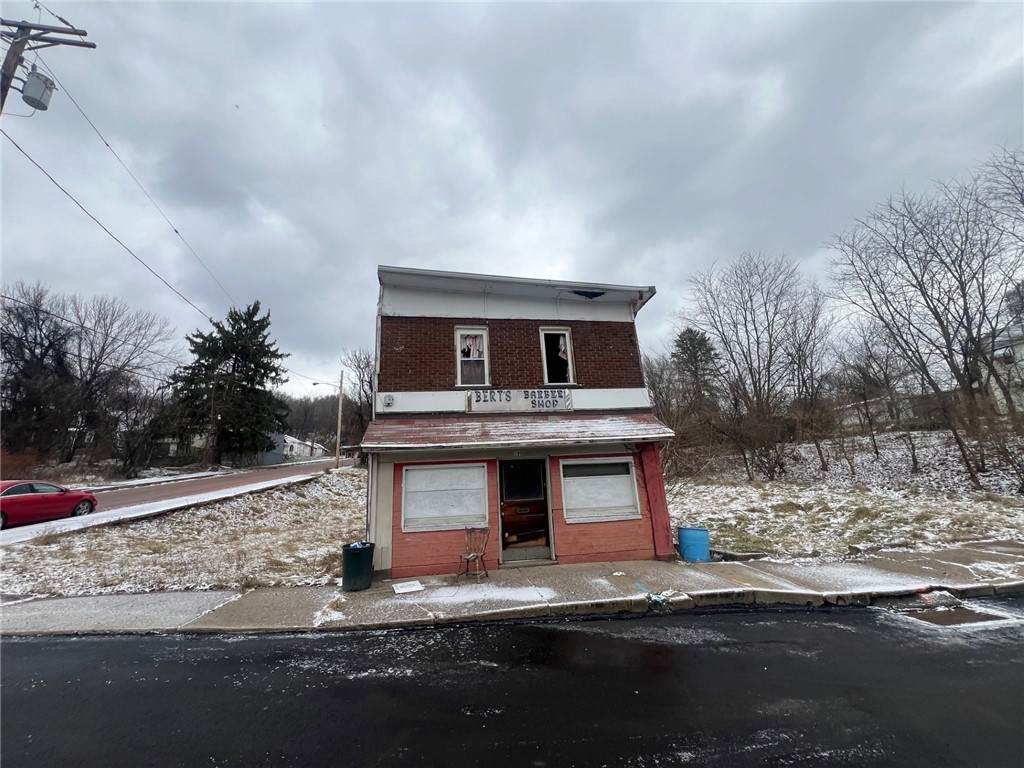 190 5th Ave - Photo 1