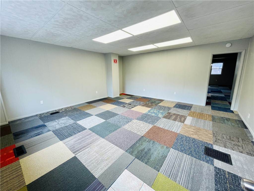 403 Wall Ave - Photo 1