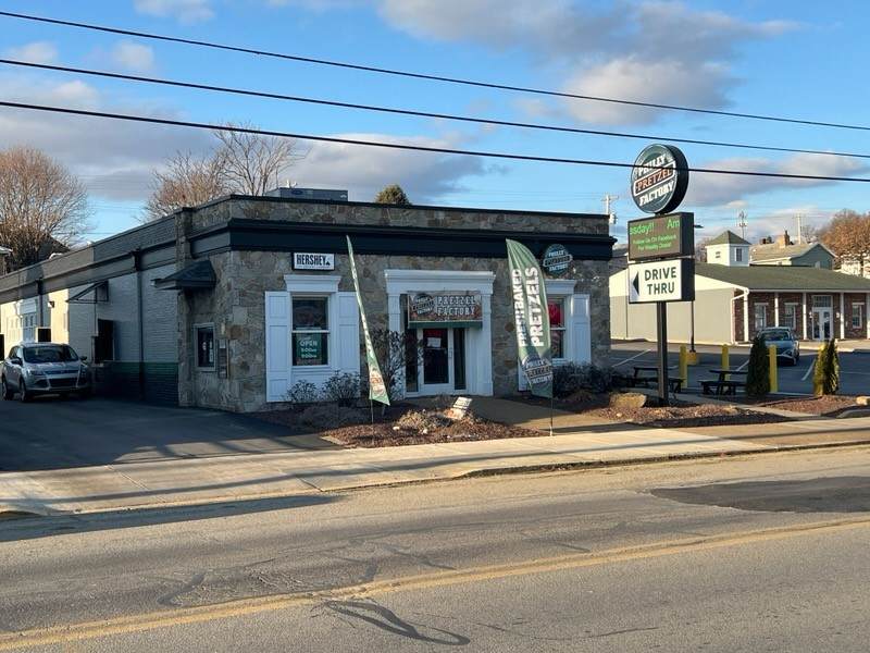 472 Adams St - Lower Level - Photo 1