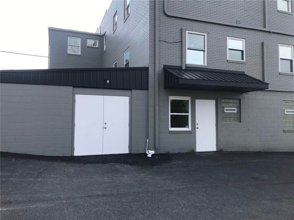 2608 Brodhead Rd - Photo 1