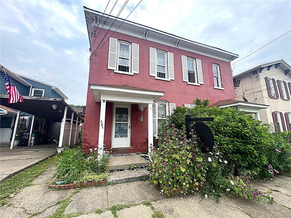 721 10th Ave - Photo 1