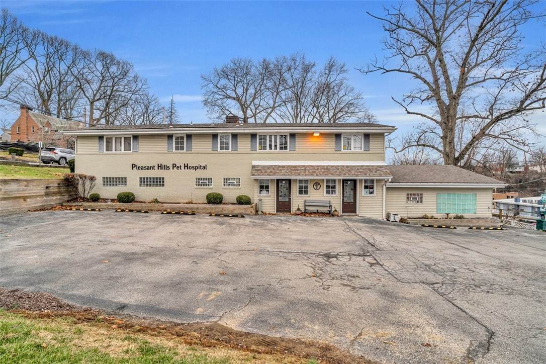 171 Green Drive - Photo 1