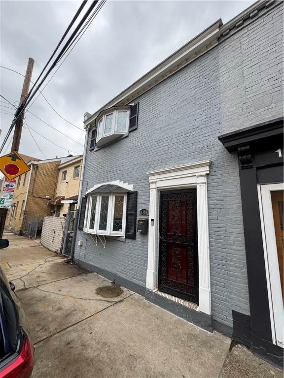 1318 Sarah St - Photo 1