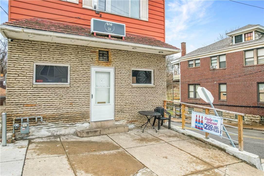 2100 Spring St - Photo 1