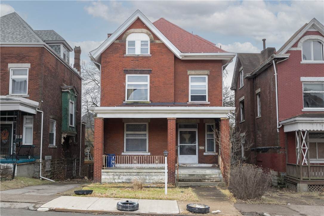 420 Charles St - Photo 1