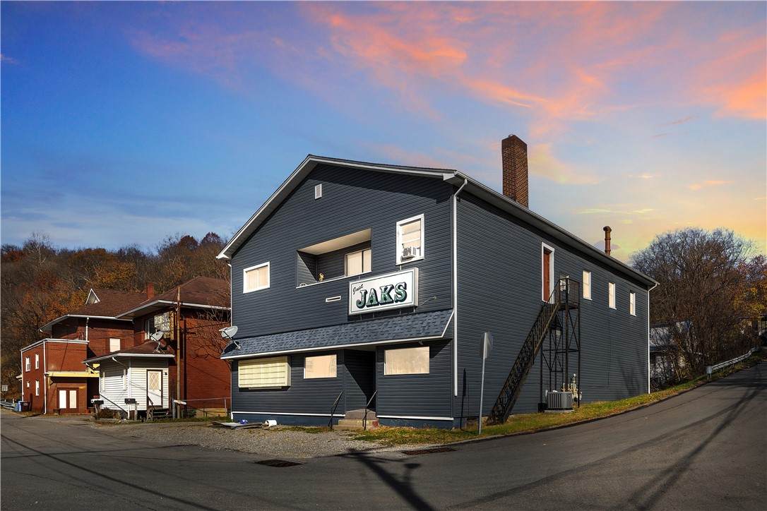 199 Broadway Ave - Photo 1