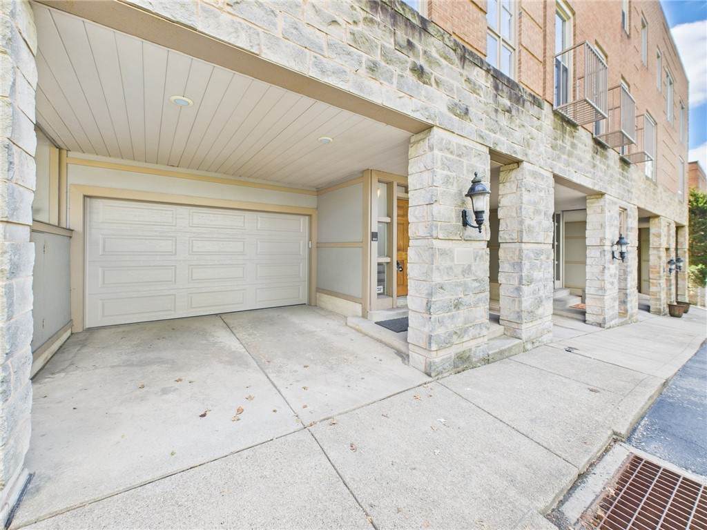 138 Woodland Rd - Photo 1
