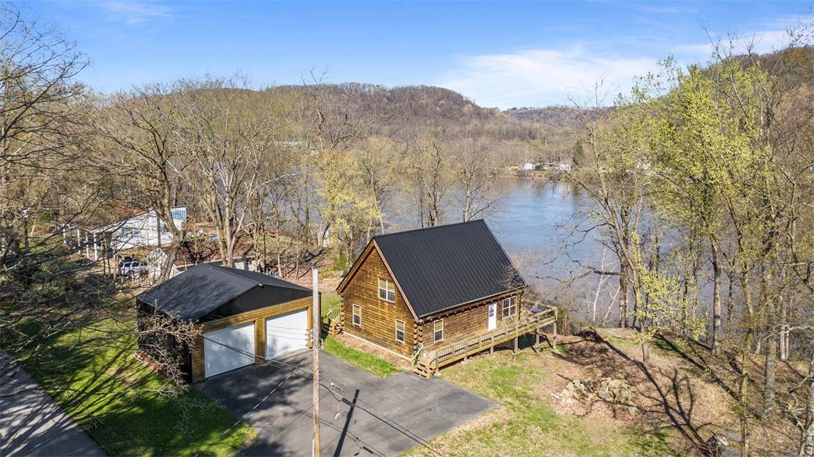 148 1st St - Photo 1