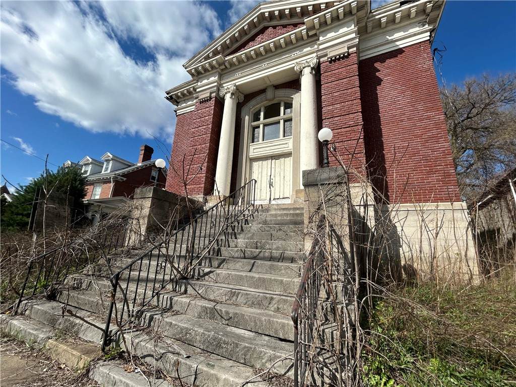https://bt-photos.global.ssl.fastly.net/pittsburgh/orig_boomver_1_1696179-2.jpg