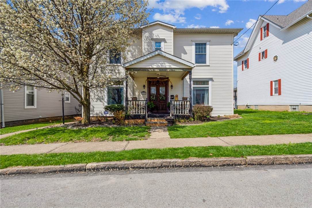 620 Main St - Photo 1