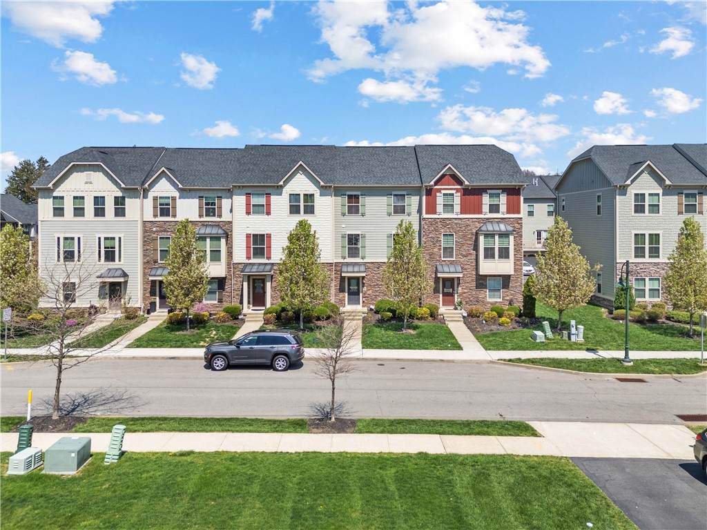 410 Fairmont Dr - Photo 1