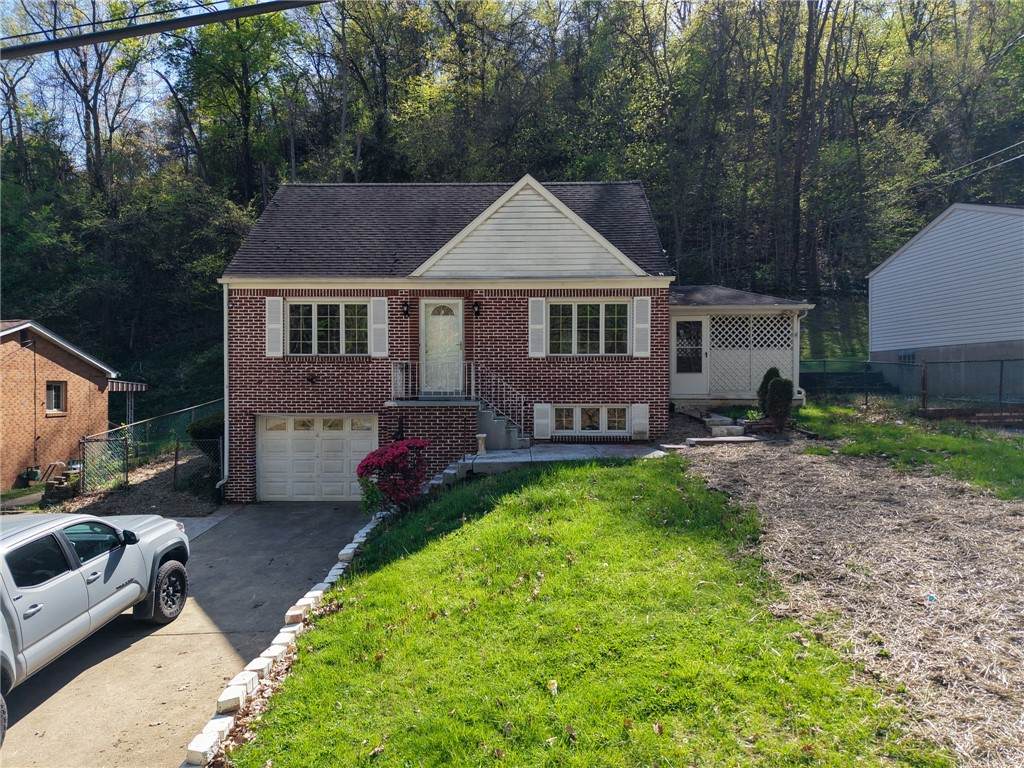 454 Marshall Dr - Photo 1