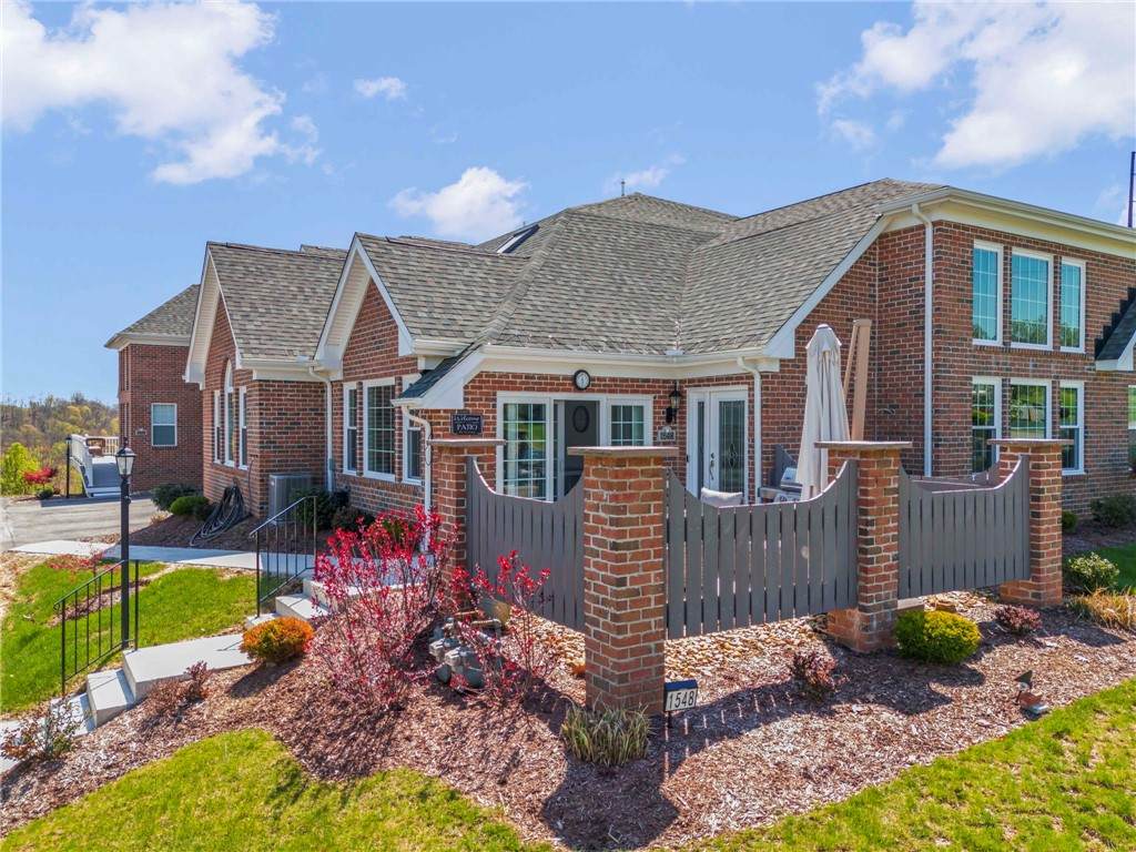 1548 Parkwood Pointe Drive - Photo 1