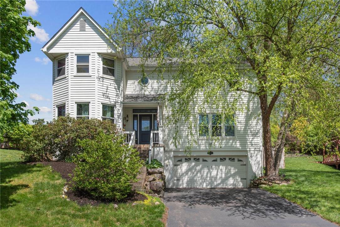 10078 Oakridge Dr - Photo 1