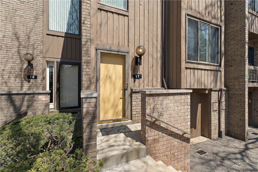 17 Maple Court - Photo 1