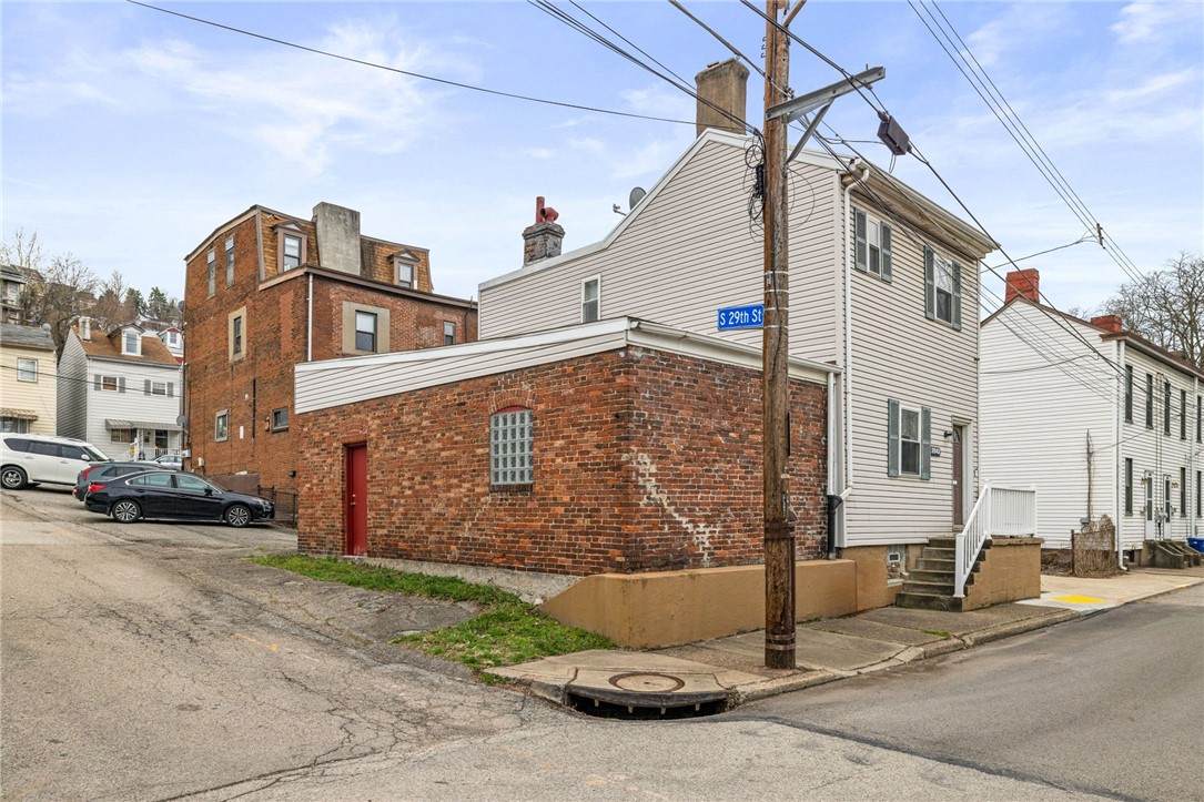https://bt-photos.global.ssl.fastly.net/pittsburgh/orig_boomver_1_1700929-2.jpg