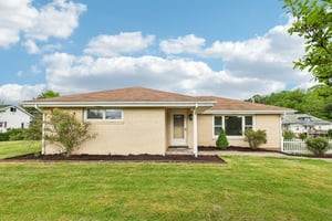 200 Edgewood Drive - Photo 1