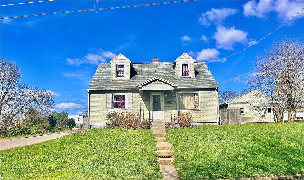 300 Beechwood Ave - Photo 1