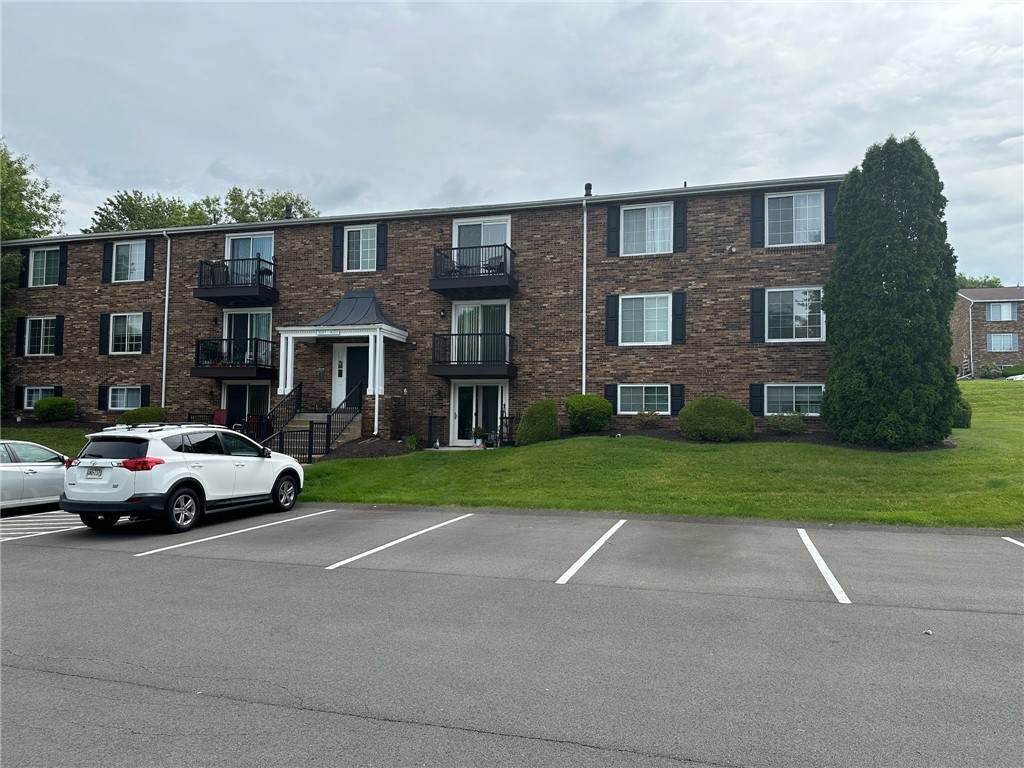 9015 James Ct - Photo 1