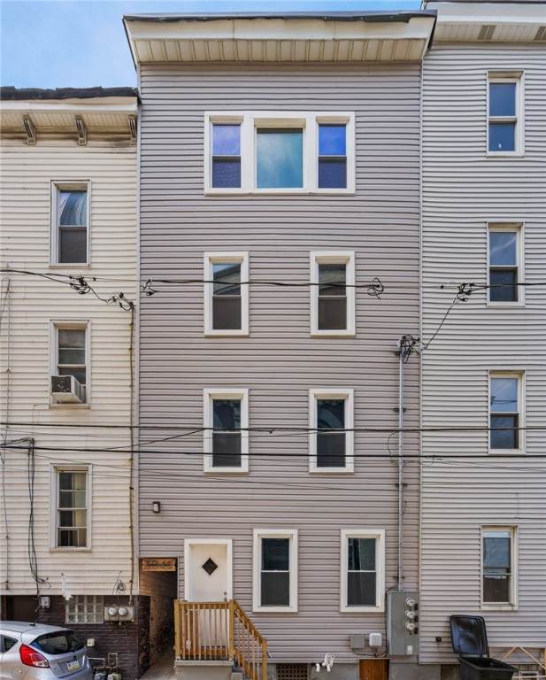 3021 Paulowna St - Photo 1