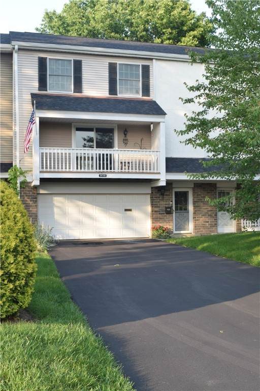 202 Roscommon Pl - Photo 1