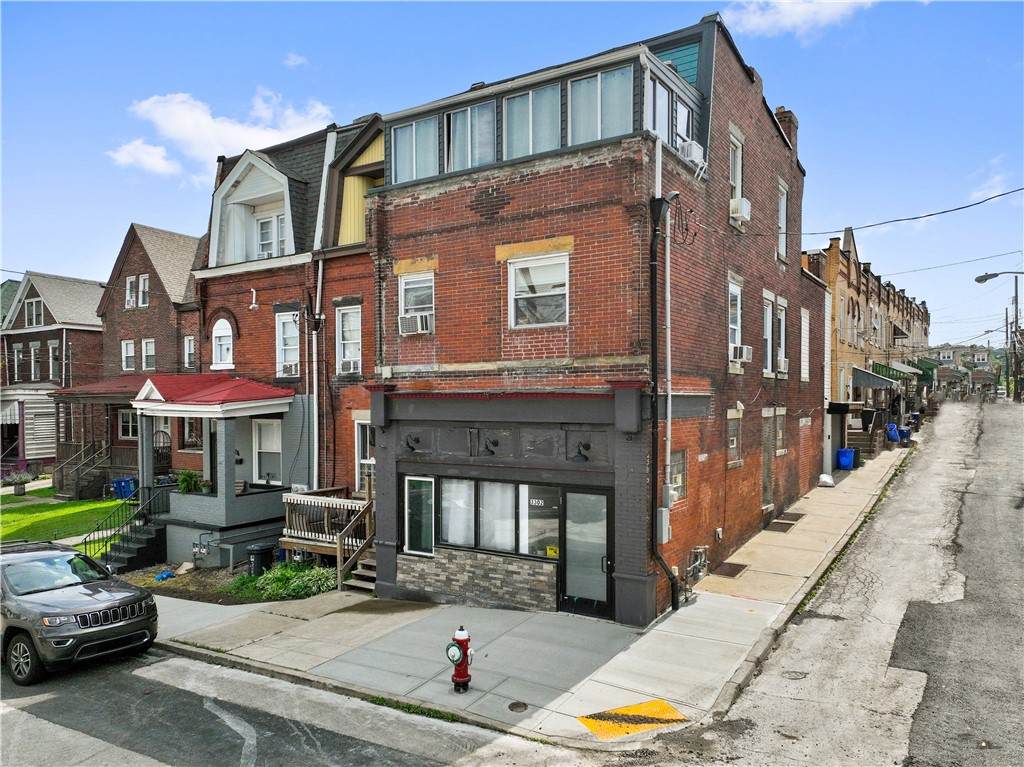 3302 Ward Street - Photo 1