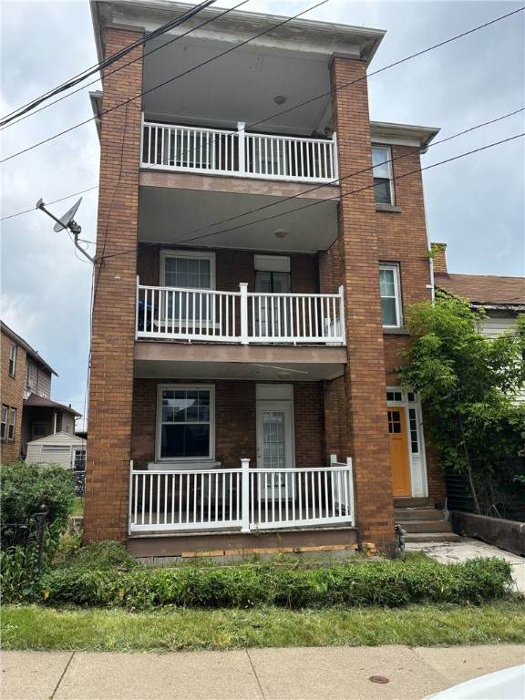 107 18th Ave - Photo 1