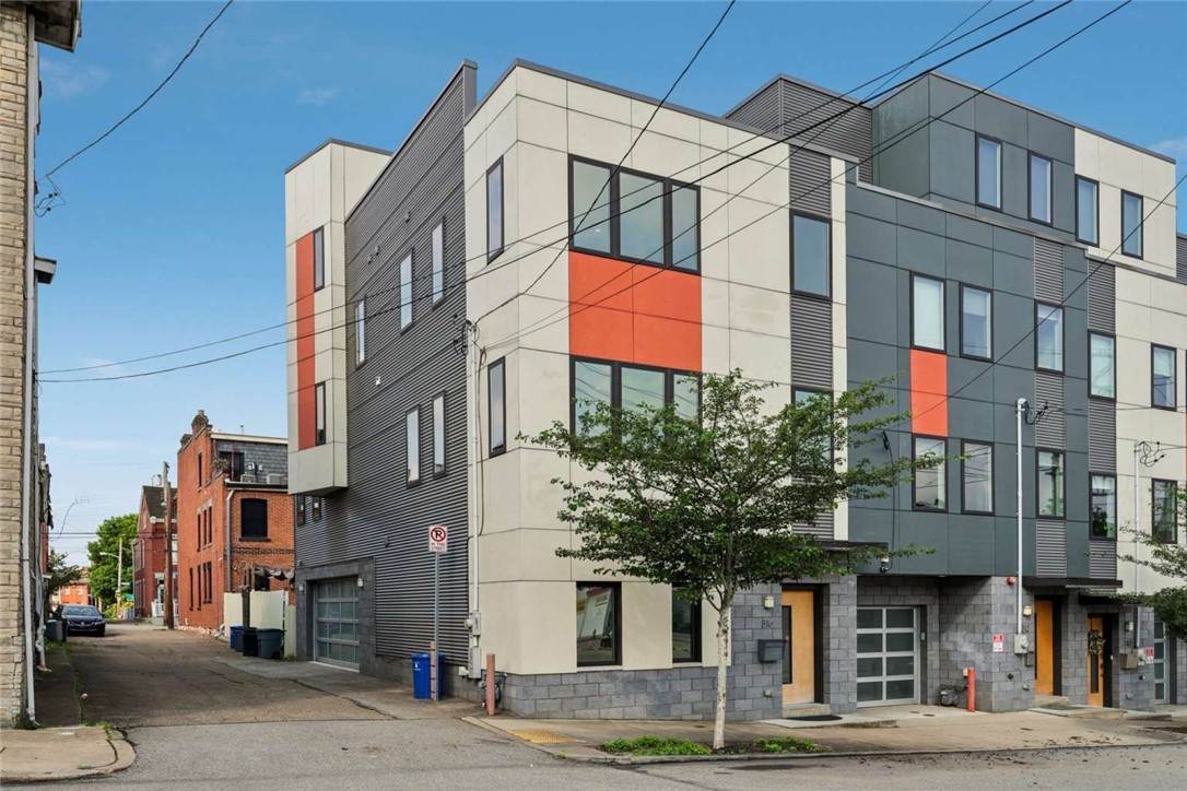 316 47th St - Photo 1