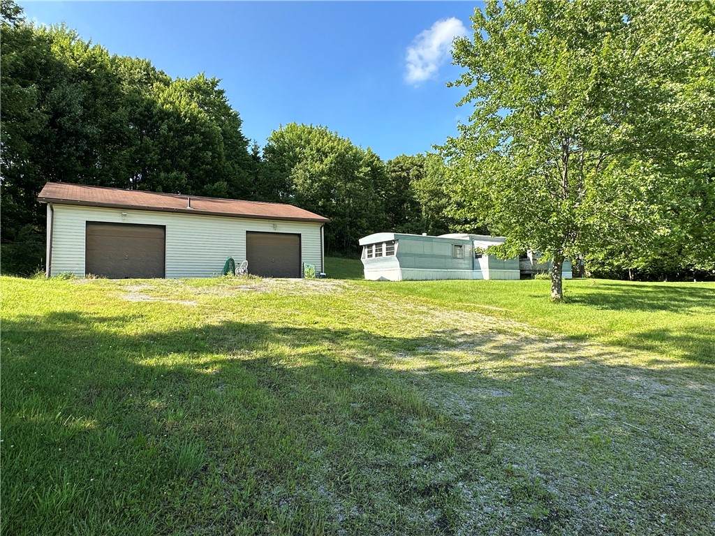 140 Shady Tree Ln - Photo 1