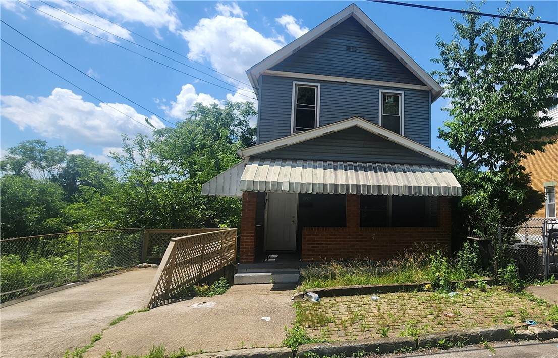 126 Mills Ave - Photo 1