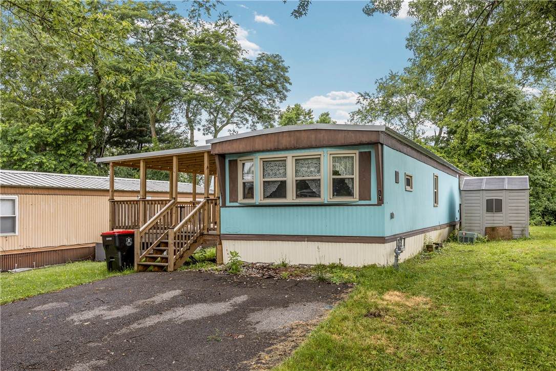 17 Sheryl Dr - Photo 1